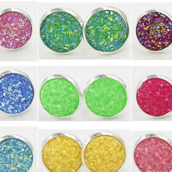 Round Druzy Crystal Silver Green Stud Earrings - Picture 2 of 2